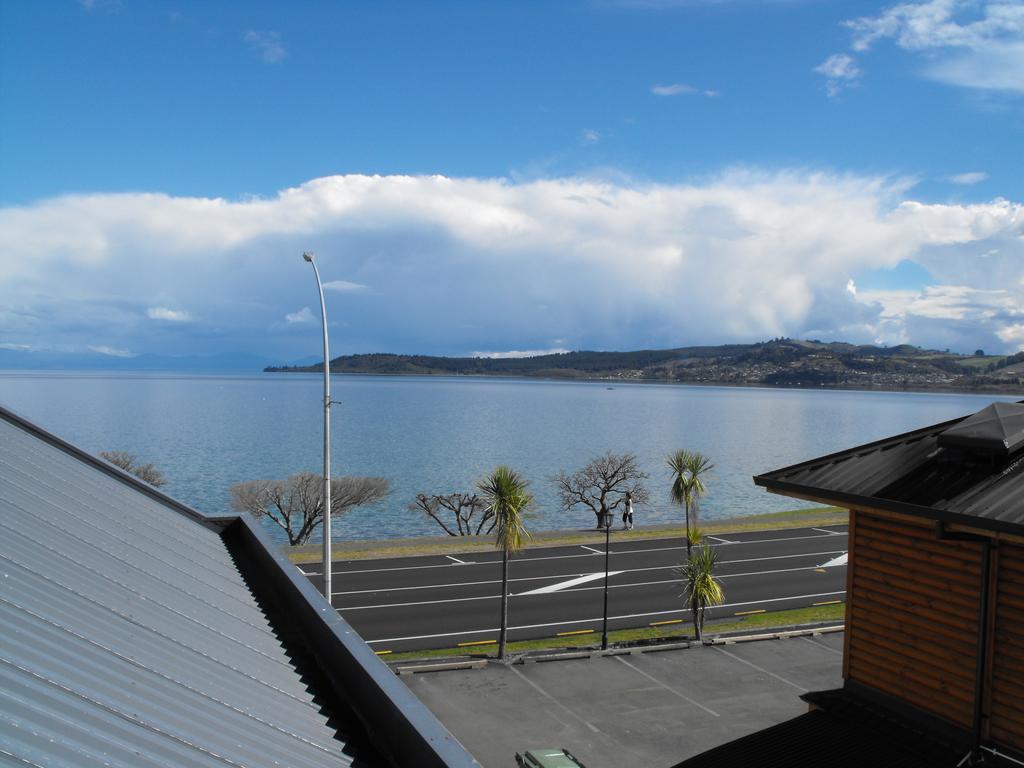 Baycourt Lakefront Motel Lago Lago Taupo Exterior foto