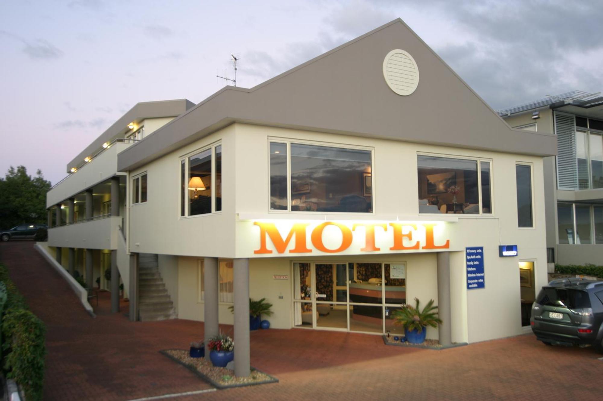 Baycourt Lakefront Motel Lago Lago Taupo Exterior foto