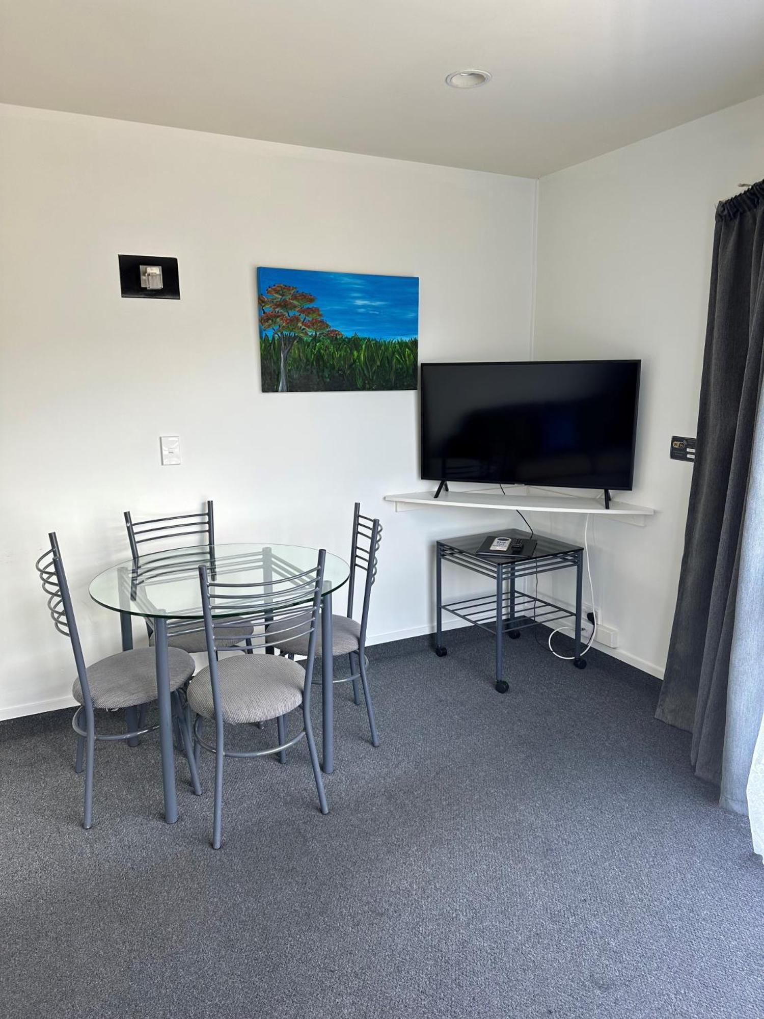 Baycourt Lakefront Motel Lago Lago Taupo Exterior foto