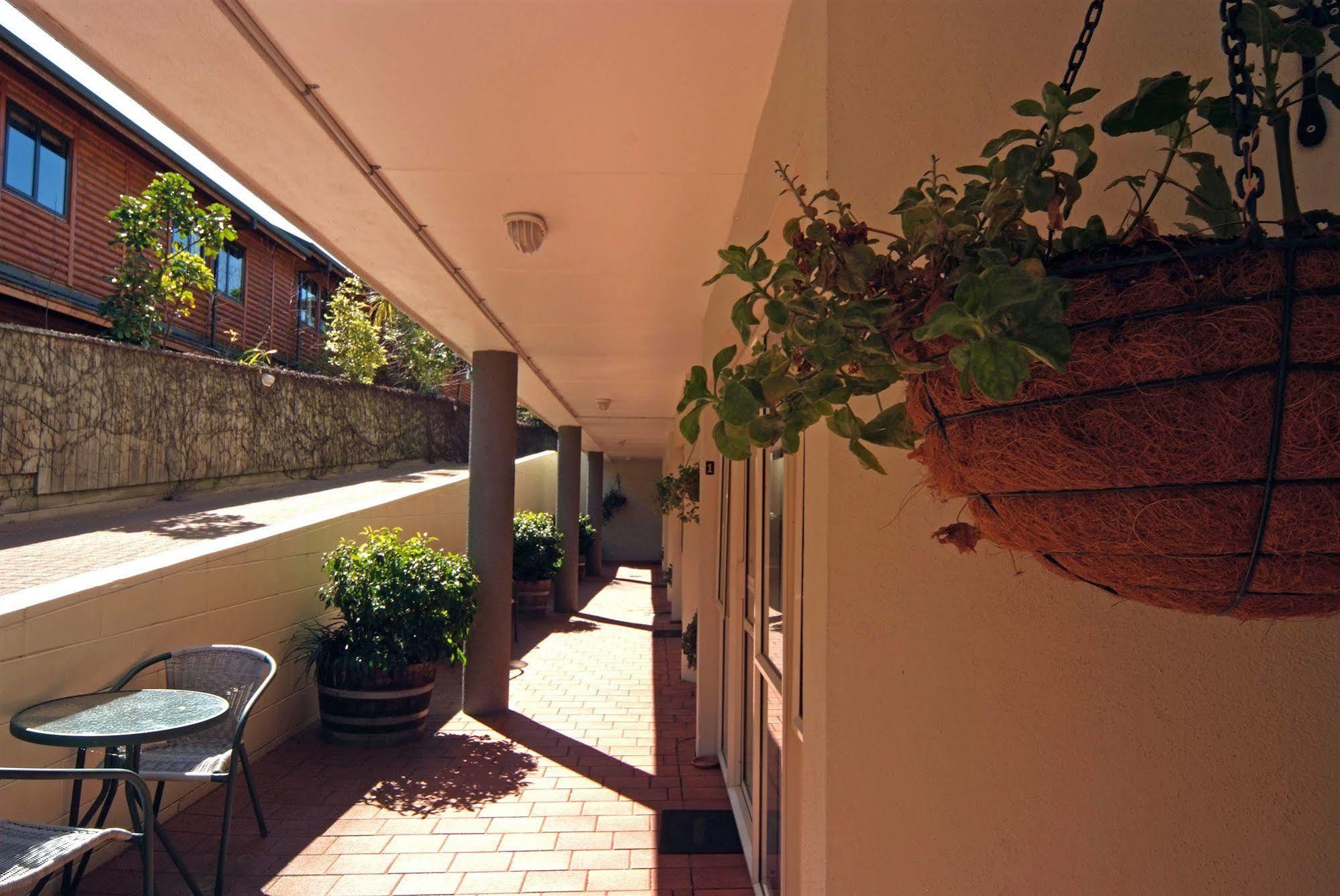 Baycourt Lakefront Motel Lago Lago Taupo Exterior foto