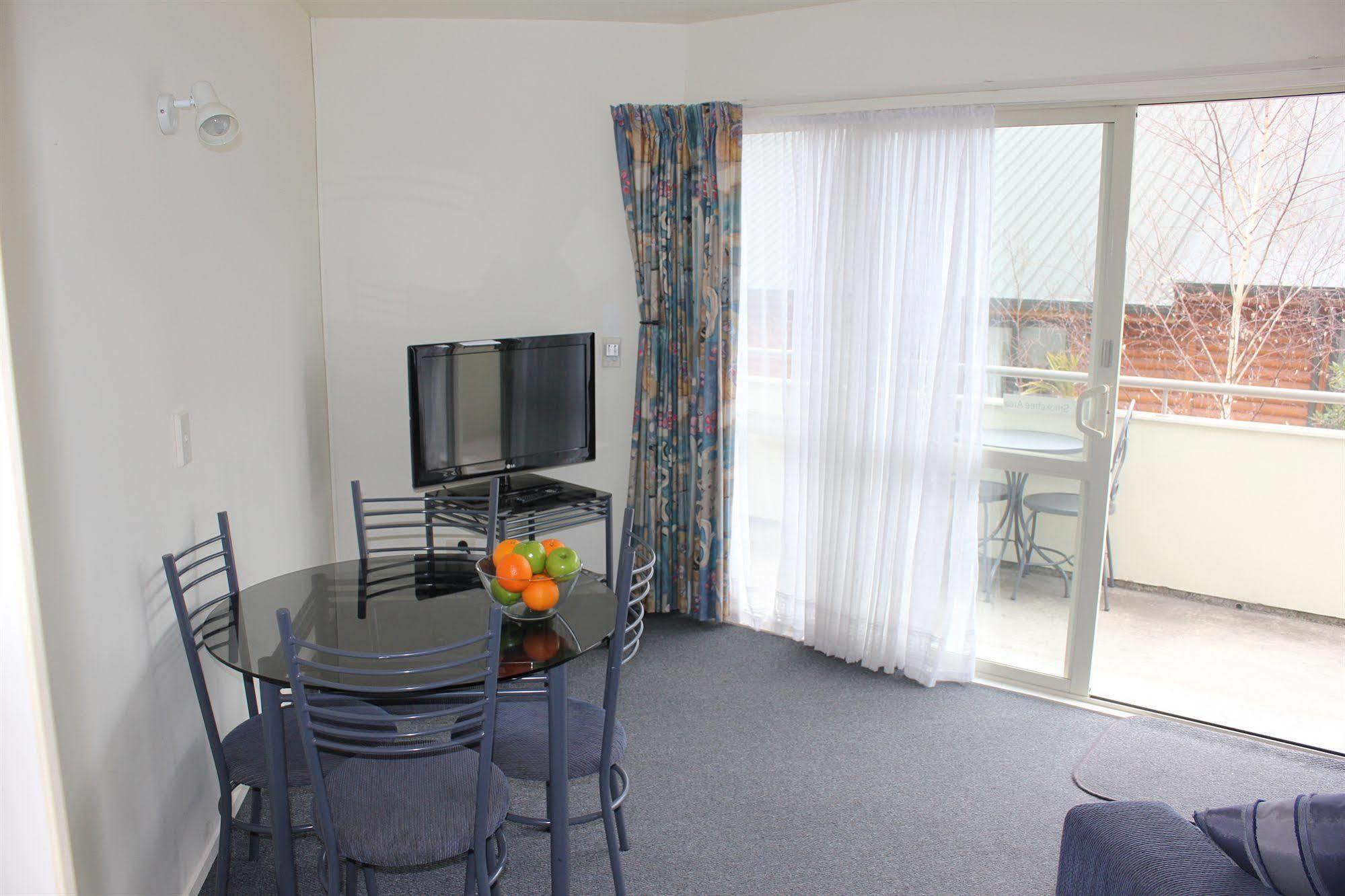 Baycourt Lakefront Motel Lago Lago Taupo Exterior foto